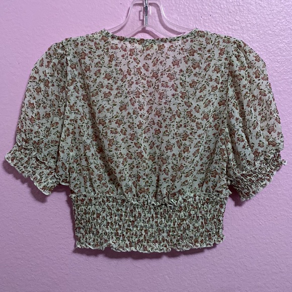 Floral Blouse Top - Picture 2 of 3